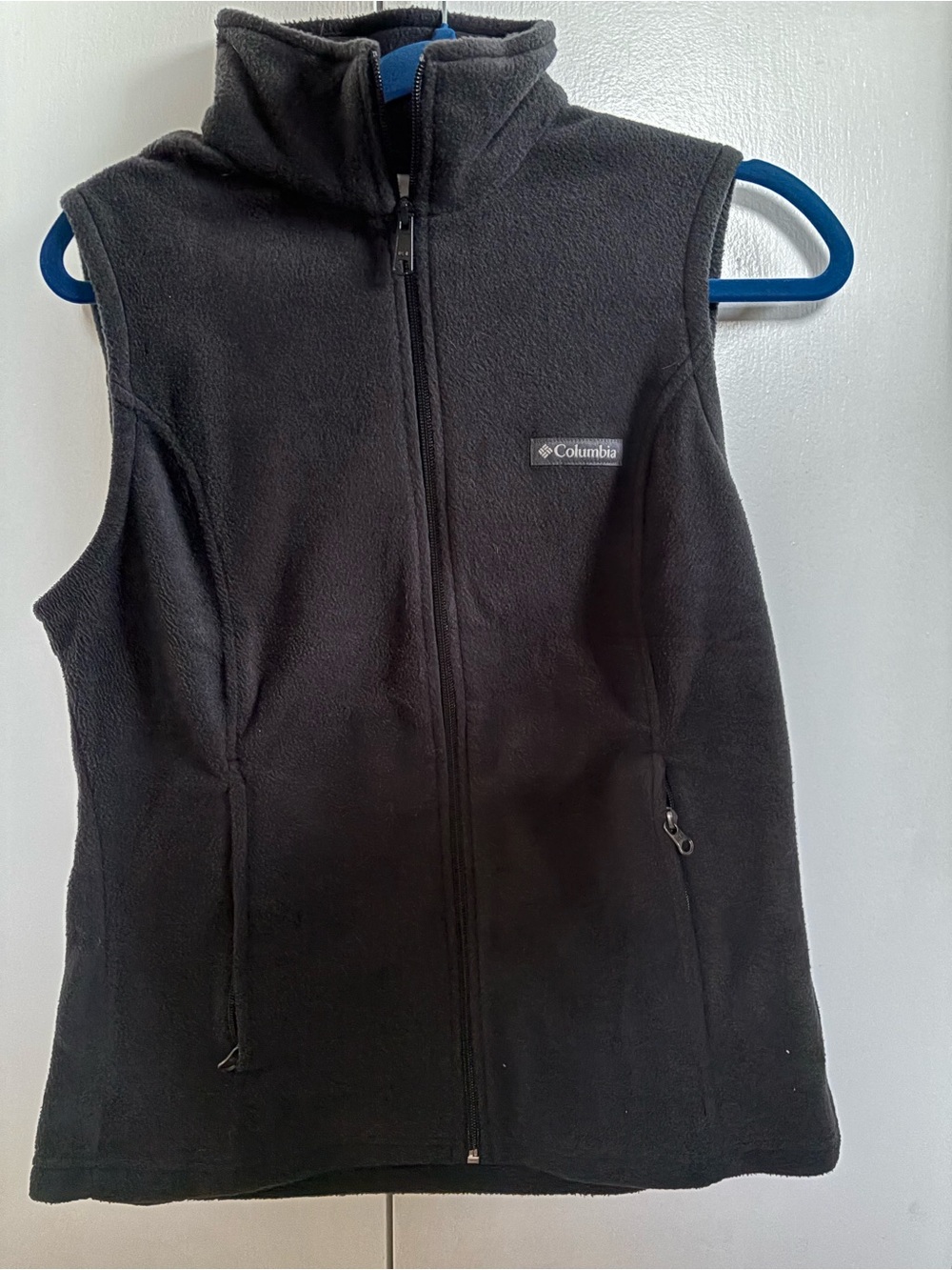 Columbia Black Fleece Jacket with Blue Accent